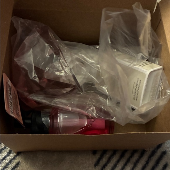 NWT White Barn BB& W’s Pink Diamond-Shaped Wallflower Plug In & Refill - Picture 3 of 4